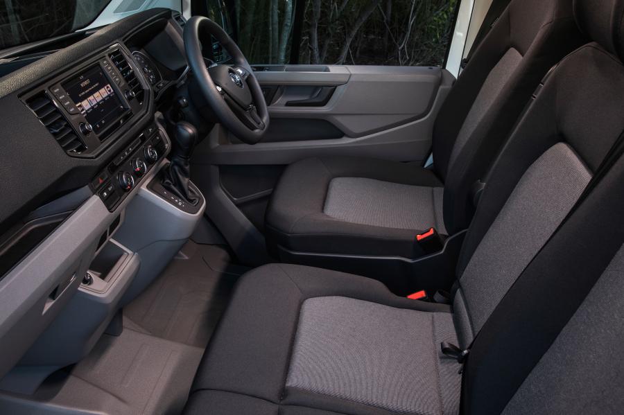 Интерьер Volkswagen Crafter 4Motion Van 2019 года  (AU) (фото 16 из 25)